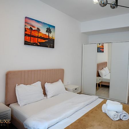 Yamaluxe Apartments - Silent & Primitive With Relaxing Area Bukares Bagian luar foto