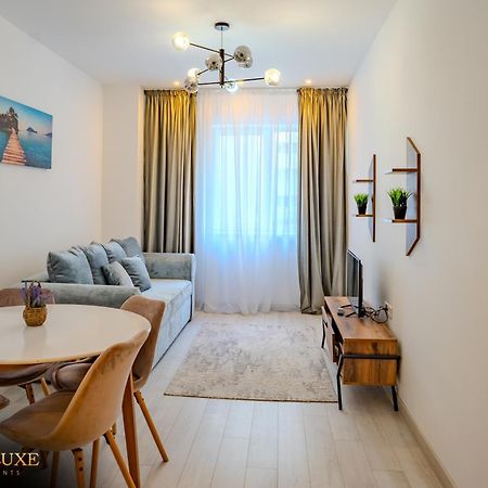 Yamaluxe Apartments - Silent & Primitive With Relaxing Area Bukares Bagian luar foto